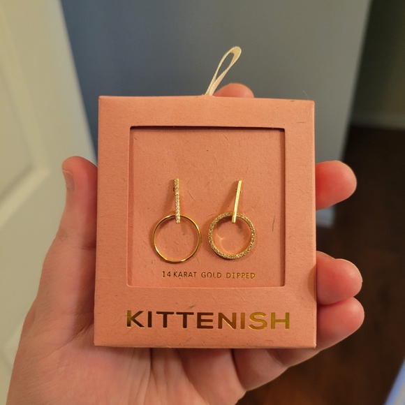 Kittenish Gold Rhinestone Drop Earrings - Picture 4 of 4